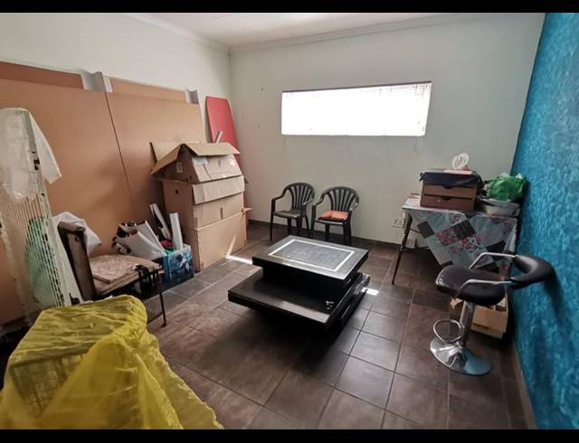 620M² BUSINESS CENTRE FOR SALE IN VANDERBIJLPARK CENTRAL